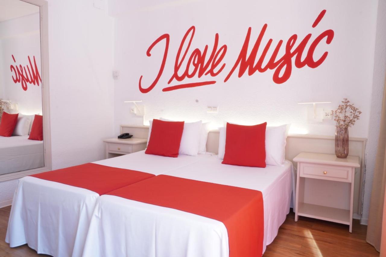 Lloret Vibe Affiliated By Fergus (Adults Only) Lloret de Mar Eksteriør bilde